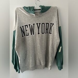Brand NEW Aeropostale New York hoodie, Size M, Color light gray and teal